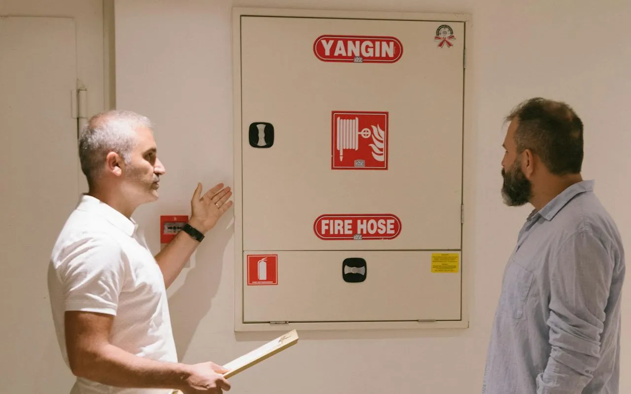 Tüpsüz Model Ts En 671-1 Saç Kapaklı Yangın Dolabı